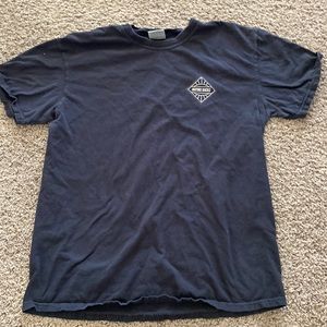 Men’s Large black Naturebacks short sleeve tee shirt